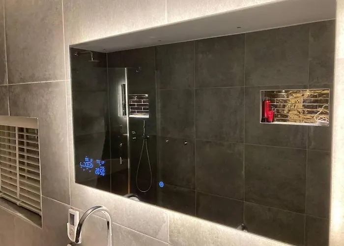 Voorsterstaete Former Barn, Including Jacuzzi