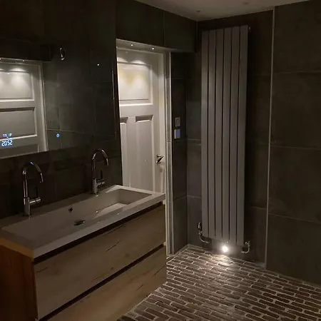 Prázdninový dům Voorsterstaete Former Barn, Including Jacuzzi *